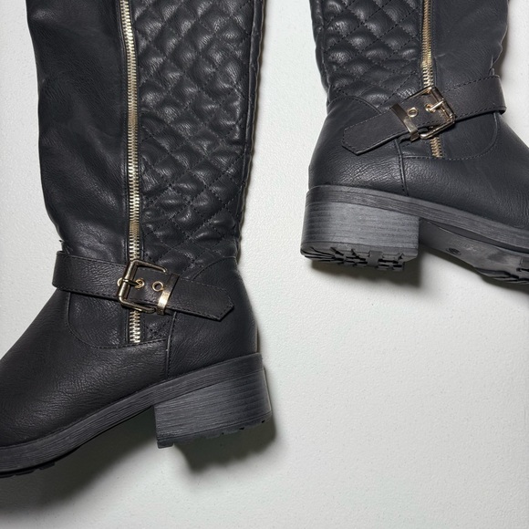 BLACK FAUX LEATHER BOOTS WOMENS 6.5 GOLD ZIPPER RIDING BIKER BUCKLE - Picture 4 of 16